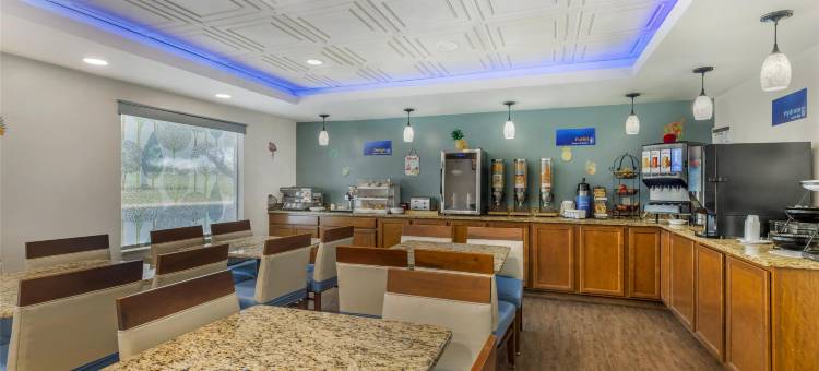 乔利埃特贝斯特韦斯特套房酒店(Best Western Joliet Inn  Suites)图片