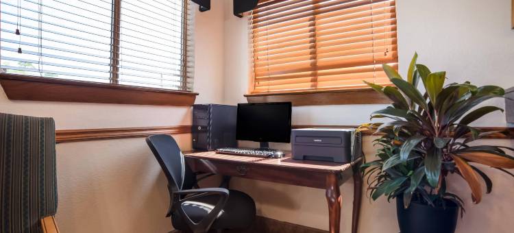 比洛克西北区郊区开放式客房(Suburban Studios Biloxi North Area)图片