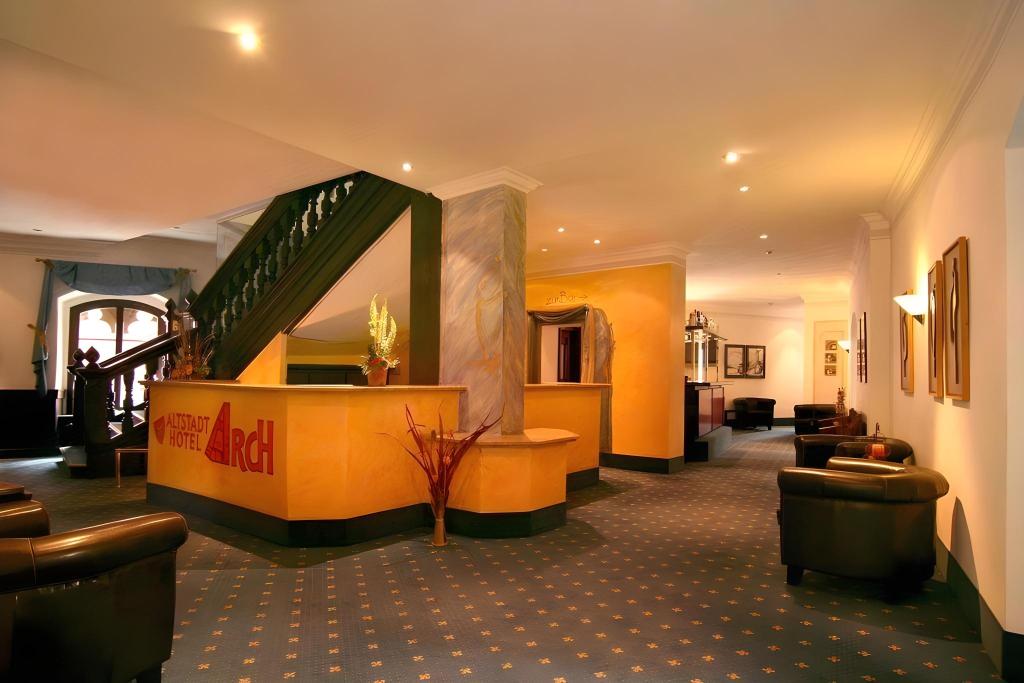 Altstadthotel Arch Over view