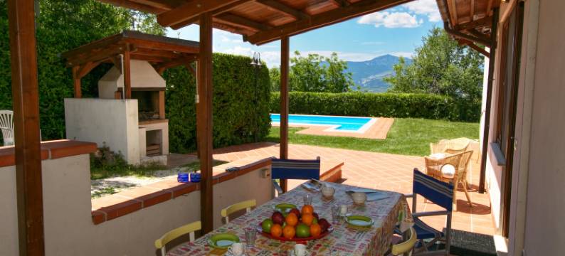 Mansion in San Valentino with Pool图片