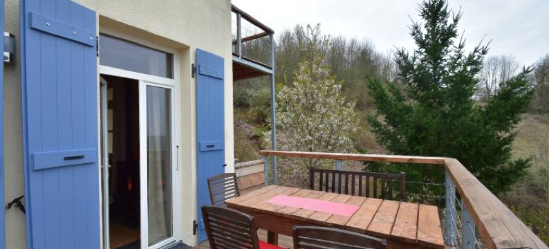 Mansion in Cuzy with Pool and Scenic Views图片