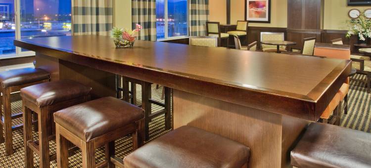 安克雷奇中城皇冠假日酒店(Crowne Plaza Anchorage-Midtown)图片