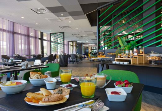 Hôtel Mercure Hyères CentreHotel Overview