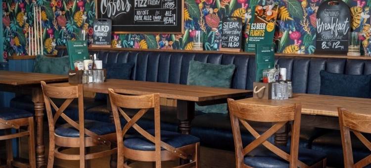 伯恩矛斯科莫多雷酒店 - 格林国王旅馆(Commodore Hotel by Greene King Inns)图片