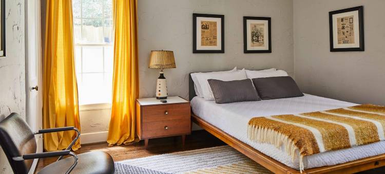 现代宠物友好型度假屋，被评为伯明翰最佳民宿(Modern, Pet-Friendly Retreat, Named Best Bnb in Bham)图片