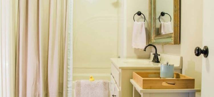 Small Town Charmer - Hazards Best Airbnb!图片