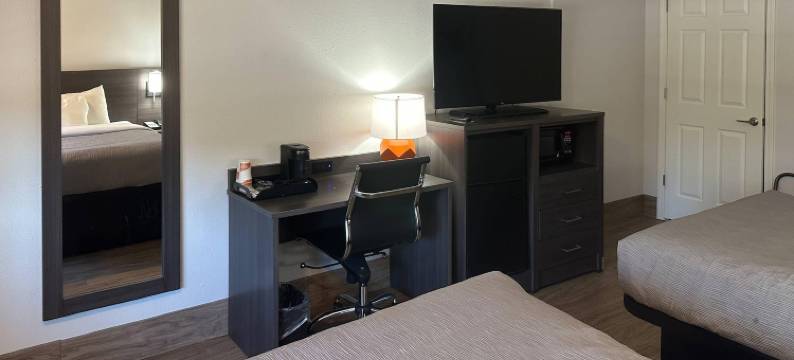 福赛斯凯艺酒店，近乔治亚州公共安全培训中心(Quality Inn Forsyth Near GA Public Safety Training Center)图片