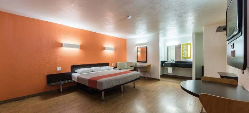 尤瓦尔迪6号汽车旅馆(Motel 6 Uvalde, TX)图片