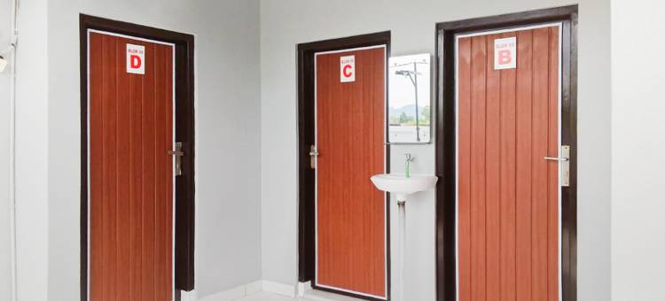 德帕蒂阿米尔机场红多兹酒店(RedDoorz near Bandara Depati Amir)图片
