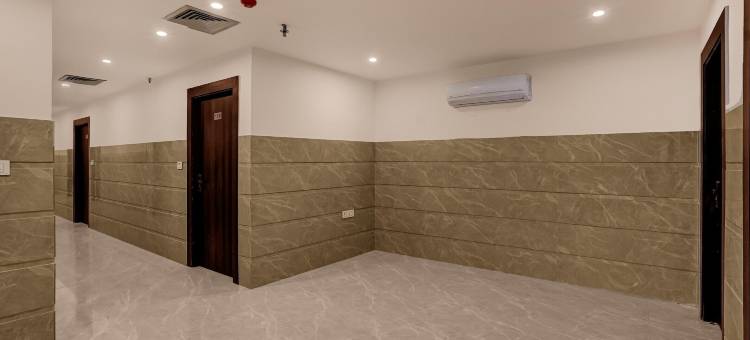 超豪华客房庆典酒店(Super Townhouse Subharti University Meerut Formerly Hotel Celebration)图片