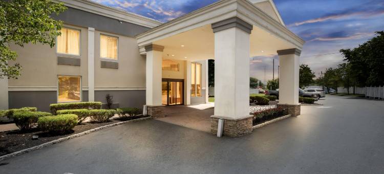 爱迪生品质酒店-新不伦瑞克(Quality Inn Edison-New Brunswick)图片