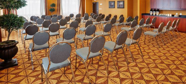 智选假日套房酒店克拉灵顿 - 鲍曼维尔(Holiday Inn Express & Suites CLARINGTON - BOWMANVILLE by IHG)图片
