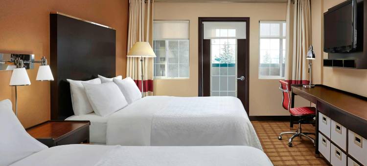 卡尔加里西福朋喜来登套房酒店(Four Points by Sheraton Hotel & Suites Calgary West)图片
