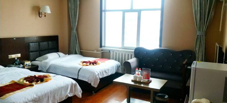 阿拉善左旗漠北牧歌酒店图片