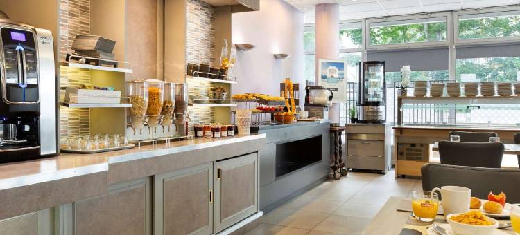 图尔基里亚德酒店-圣皮埃尔德科斯-车站(Kyriad Tours - Saint Pierre des Corps - Gare)图片