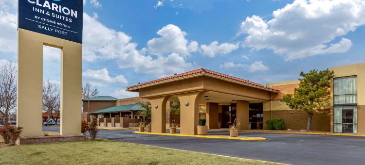 凯隆套房酒店(Clarion Inn & Suites)图片