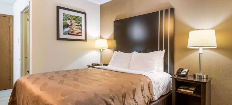 布鲁斯堡凯艺酒店(Quality Inn Bloomsburg)图片