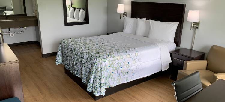 HomeTowne Studios Battle Creek图片