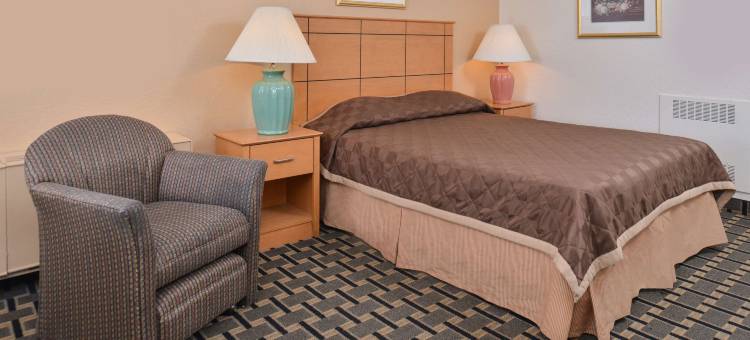 圣克劳德美洲最佳价值套房酒店(Americas Best Value Inn and Suites St. Cloud)图片