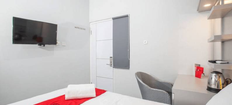 红多兹Plus酒店-近玛琅国立理工学院(RedDoorz Plus Near Politeknik Negeri Malang)图片