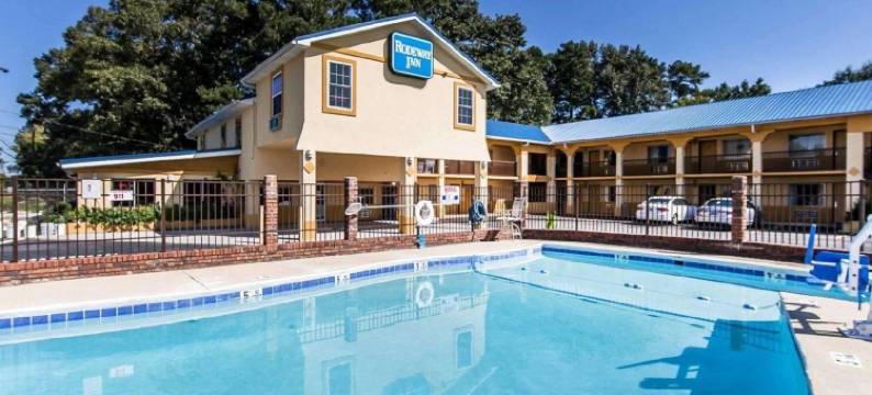 卡尔霍恩I-75及US-41温德姆戴斯酒店(Days Inn by Wyndham Calhoun GA I-75 and US-41)图片