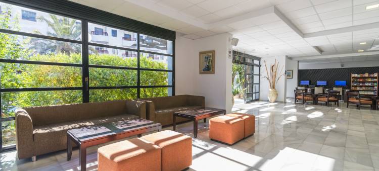 蔚蓝线玛尔阿曼缇斯酒店2号(AzuLine Hoteles Mar Amantis & II)图片