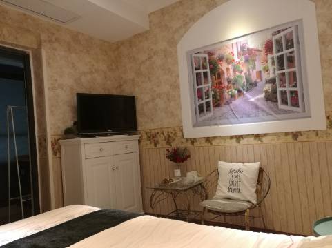 何雨涵公寓(常刘路分店)