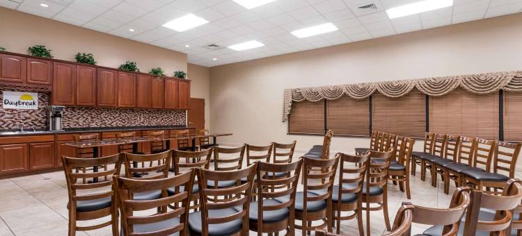 莱克兰戴斯套房酒店(Days Inn & Suites by Wyndham Lakeland)图片