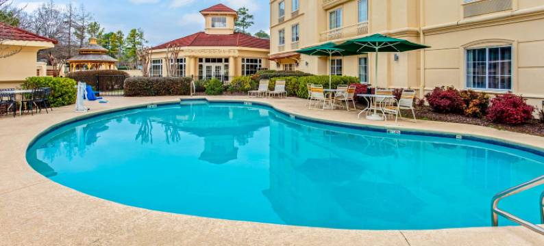 伯明翰胡佛拉昆塔温德姆套房酒店(La Quinta Inn & Suites by Wyndham Birmingham Hoover)图片