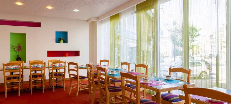 原创精品佩罗斯酒店(Hôtel de Perros, the Originals Boutique)图片