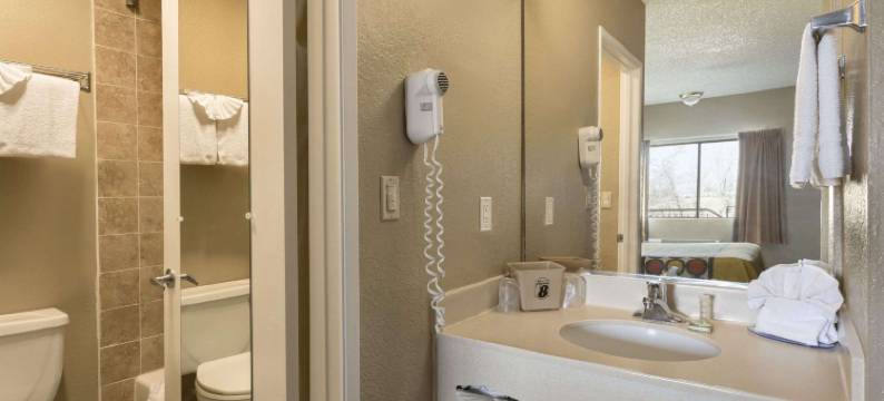 里奇克雷斯特速8酒店(Super 8 by Wyndham Ridgecrest)图片