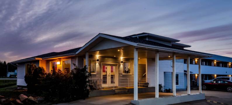 烟湖速8酒店(Super 8 by Wyndham Smoky Lake)图片