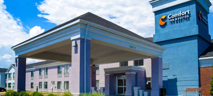 舒适酒店及套房西北密尔沃基(Comfort Inn & Suites NW Milwaukee)图片