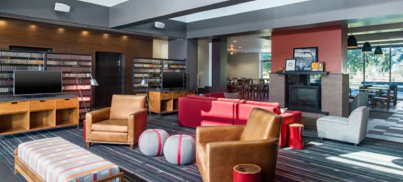 凤凰城迈措沃门户机场福朋喜来登酒店(Four Points by Sheraton at Phoenix Mesa Gateway Airport)图片
