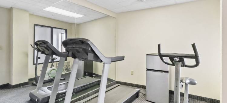 布拉格堡费耶特维尔红顶套房酒店(Red Roof Inn & Suites Fayetteville - Fort Bragg)图片