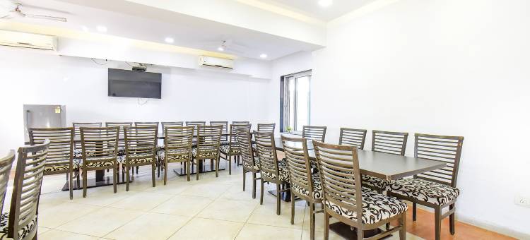Fabhotel Shree Sai 公寓(FabHotel Shree Sai Residency - in Tungarli)图片