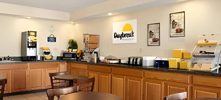 蒙罗维尔匹兹堡罗德威套房酒店(Rodeway Inn & Suites Monroeville-Pittsburgh)图片