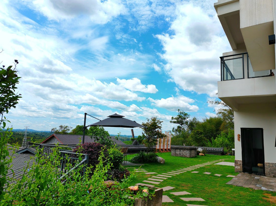 李庄半亩花田民宿