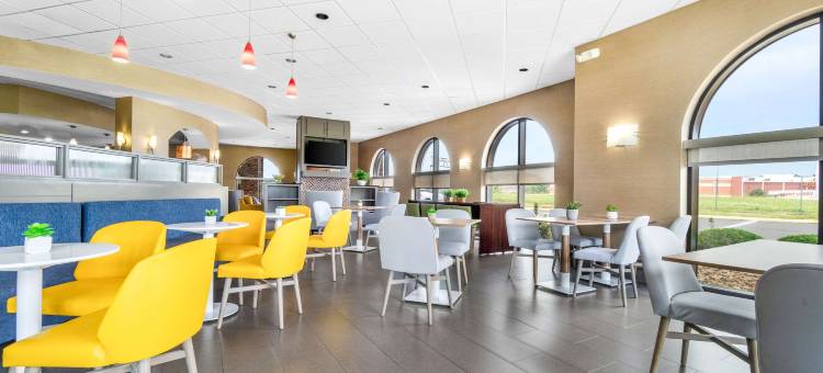 杰克逊I-40舒适套房酒店(Comfort Suites Jackson I-40)图片