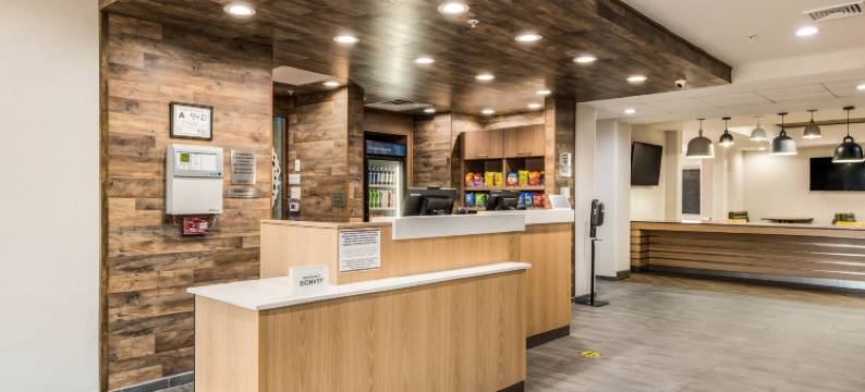 格林斯伯勒体育馆区万枫套房酒店(Fairfield Inn & Suites Greensboro Coliseum Area)图片