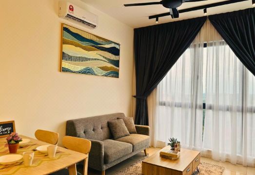 Warm Family Stay-IOI City Mall Hotel Overview