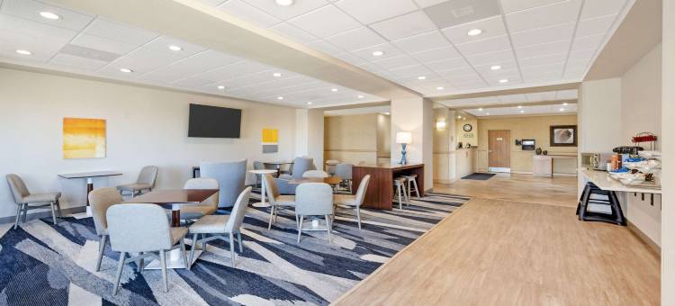 罗林斯舒适酒店(Comfort Inn & Suites)图片