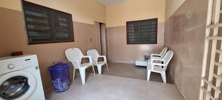 Executive King-Size Bed Room In Akpakpa Cotonou Benin图片