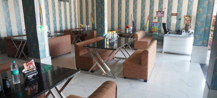 拉姆巴桑特酒店和餐厅(Hotel Ram Basant)图片