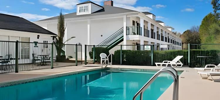 金斯兰温德姆呗盟酒店(Baymont by Wyndham Kingsland)图片