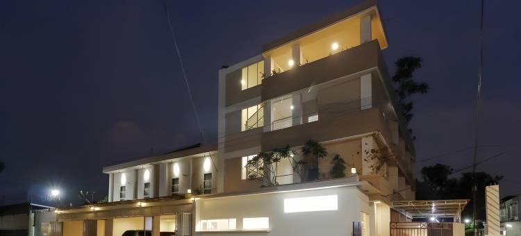 红多兹酒店-近梭罗广场(RedDoorz Near Stadion Manahan Solo)图片