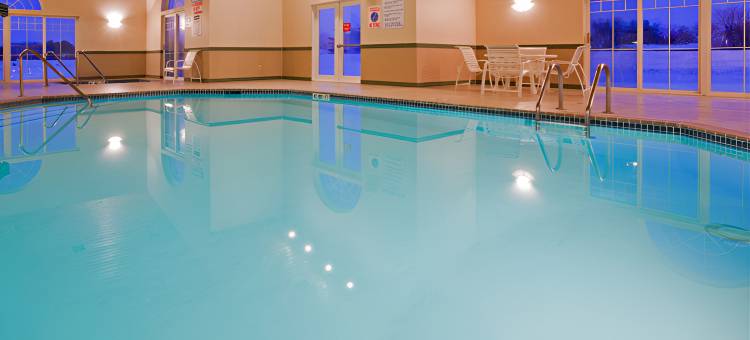 奇珀瓦福尔斯丽怡酒店(Country Inn & Suites by Radisson, Chippewa Falls, WI)图片
