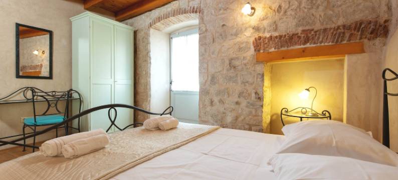 妈妈别墅(Villa Mama - Traditional Apartments in Omis, Free Parking)图片