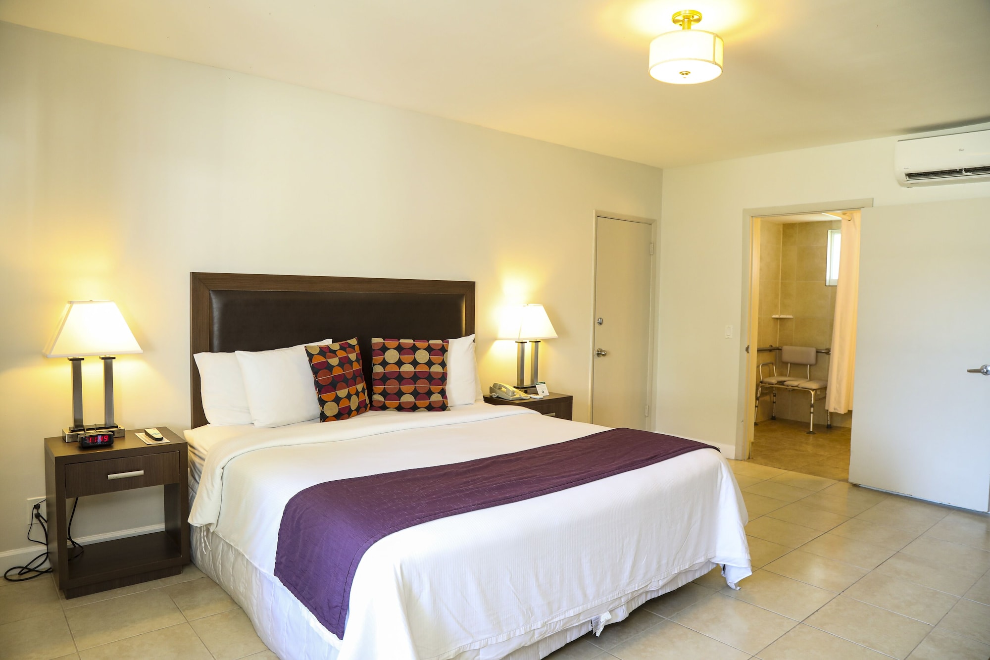 Collins Hotel Over view