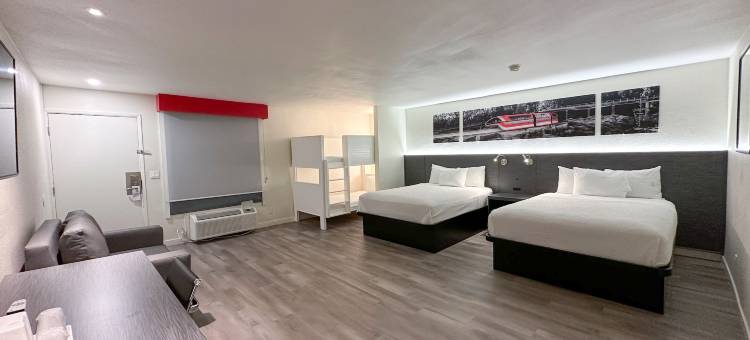 安纳海母会议中心温德姆华美达酒店(Ramada by Wyndham Anaheim Convention Center)图片